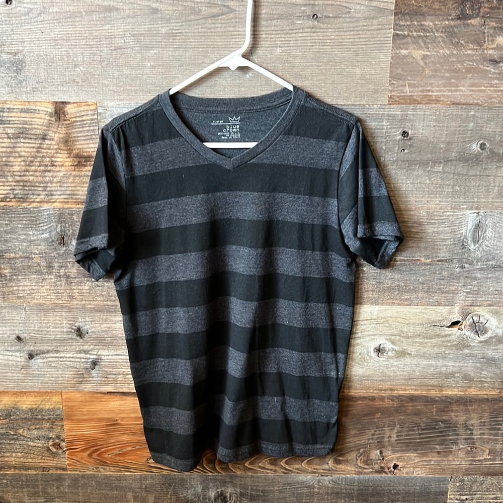 Blue crown T-shirt boys XL black and gray stripe v-neck.